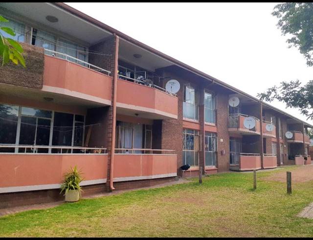 1,550M² APARTMENT BLOCK FOR SALE IN NEW REDRUTH